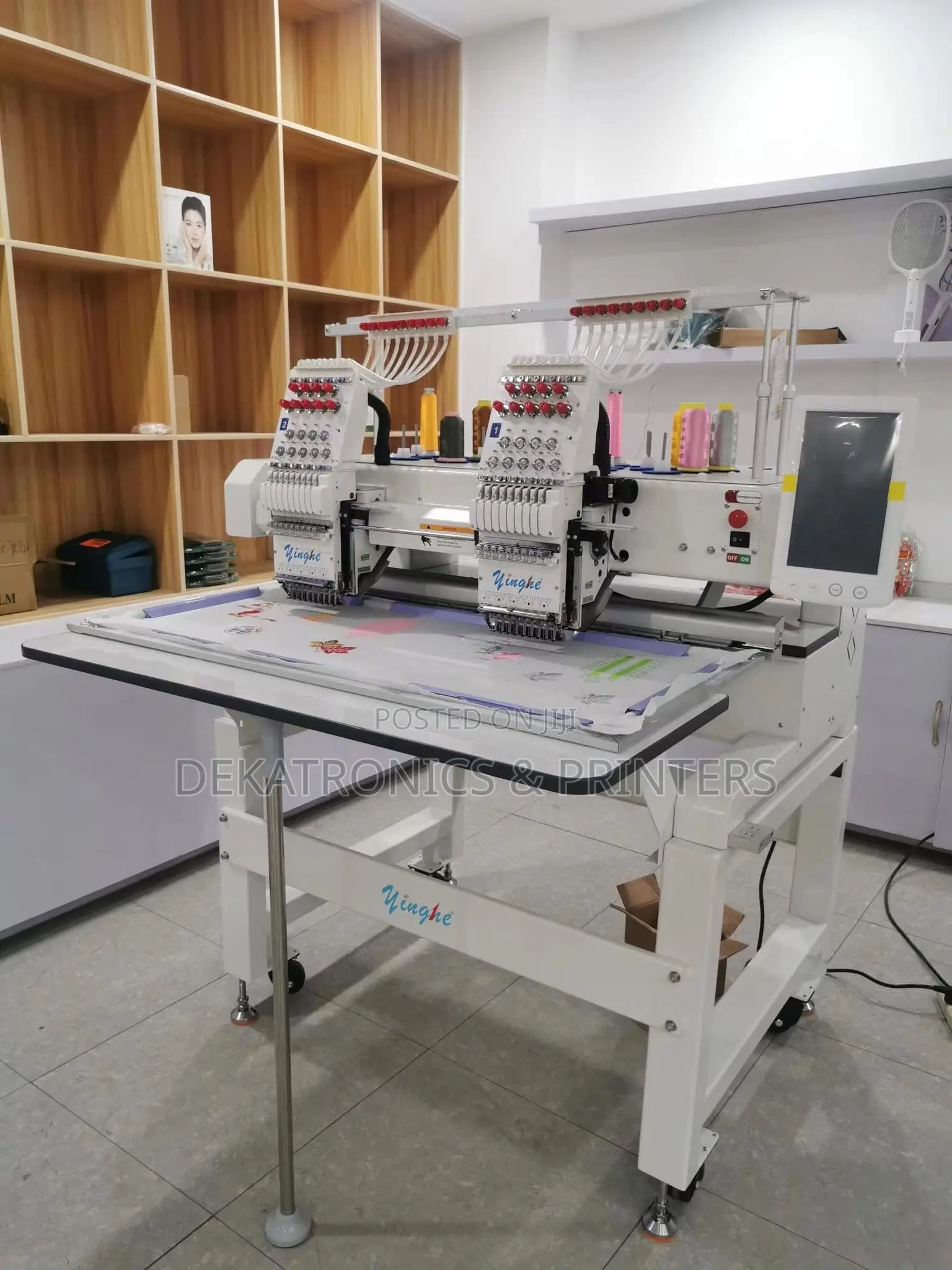 Yinghe Two Head Embroidery Machine With 12 Needles