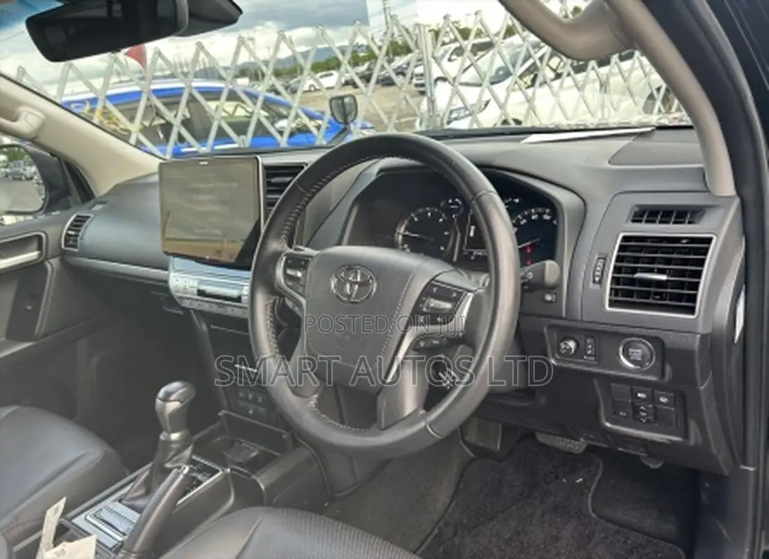 Toyota Land Cruiser Prado 2021 Black