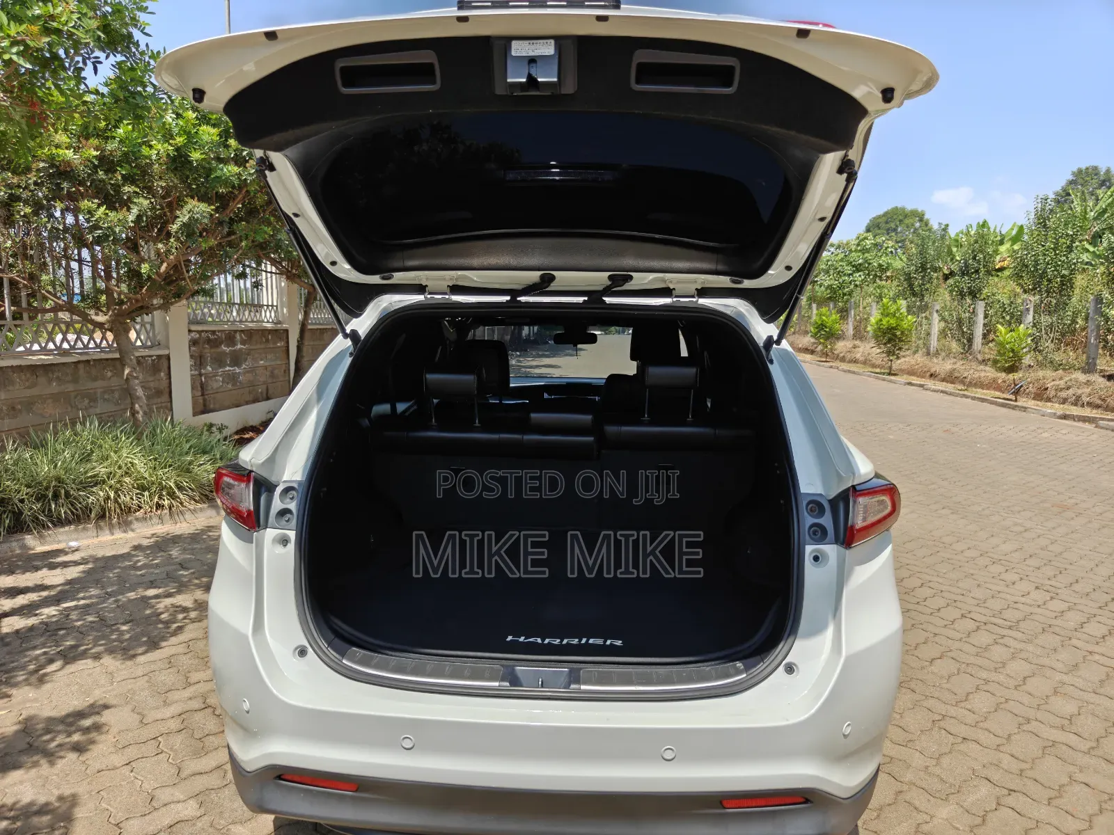Toyota Harrier 2.0 2017 White