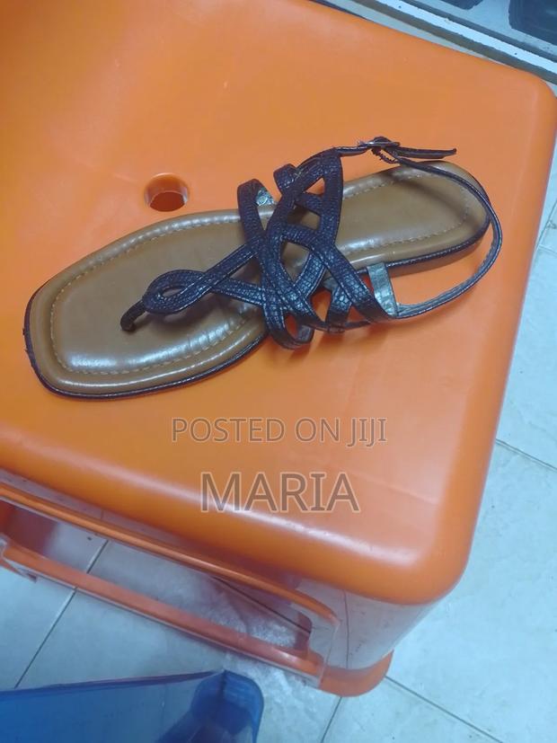Ladies Shoes - thumbnail 3