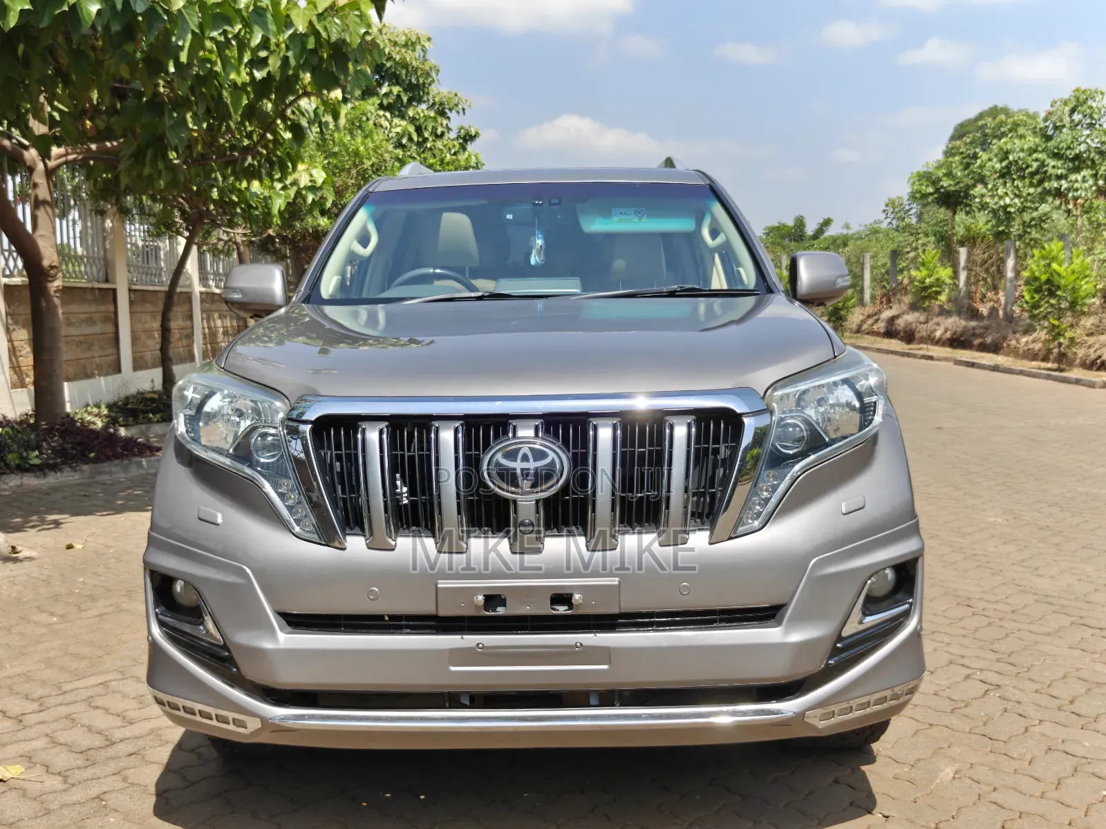 Toyota Land Cruiser Prado 2016 Gold