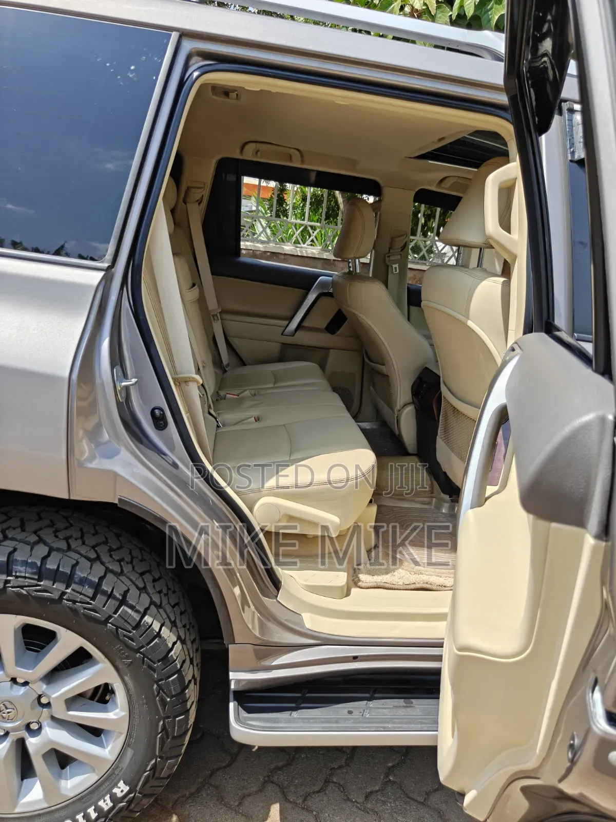 Toyota Land Cruiser Prado 2016 Gold
