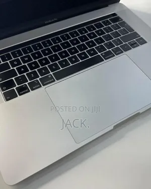 Laptop Apple MacBook 2019 32GB Intel Core i7 SSD 512GB