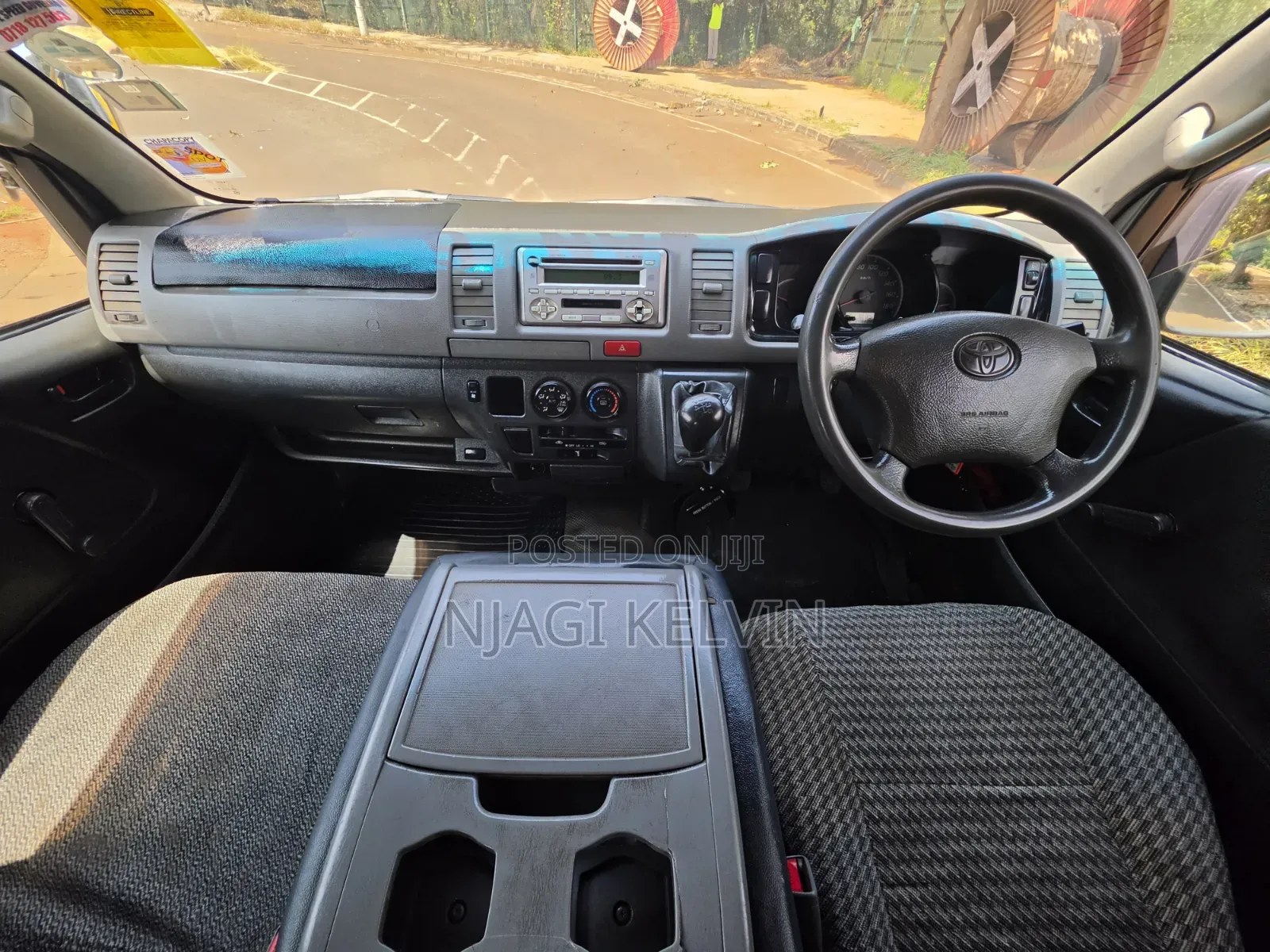 Toyota HiAce 2007 Yellow