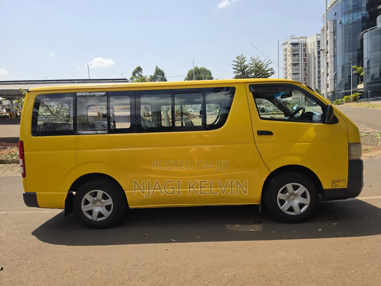 Toyota HiAce 2007 Yellow