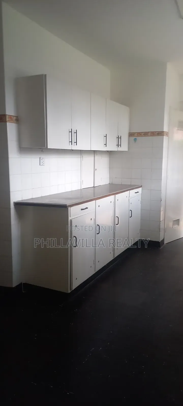 3bdrm Apartment in State House Area for rent