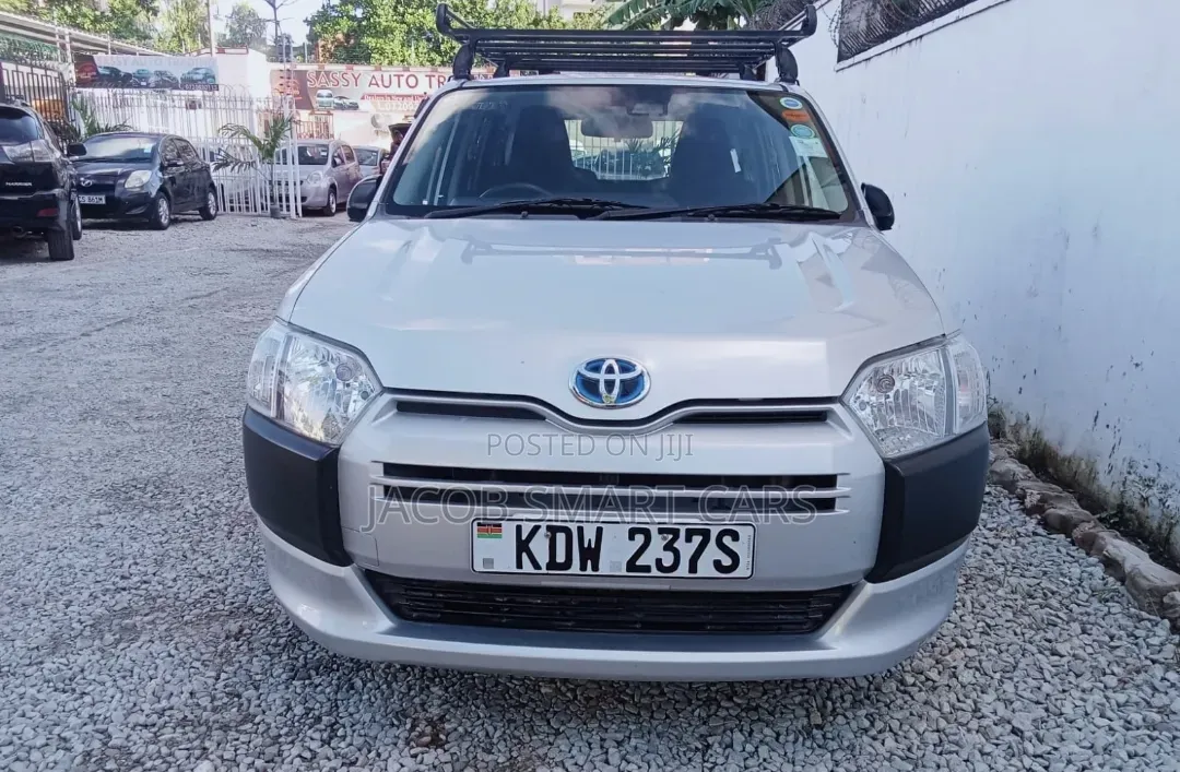 Toyota Probox 2018 Silver