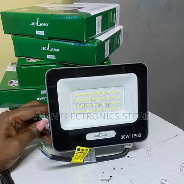 120° Beam, Super Bright Up30w Ip66 Led Flood Light – Warm White