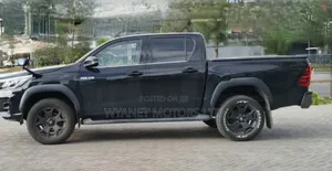 Toyota Hilux 2019 Black