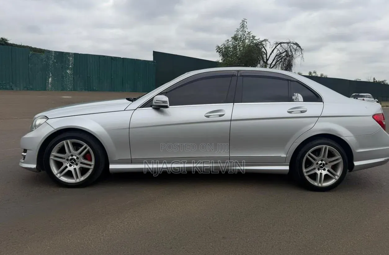 Mercedes-Benz C200 2013 Silver