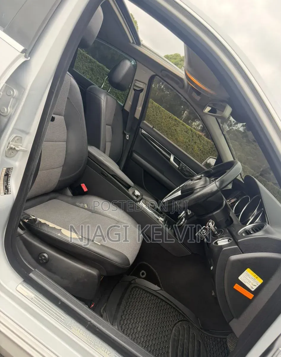 Mercedes-Benz C200 2013 Silver