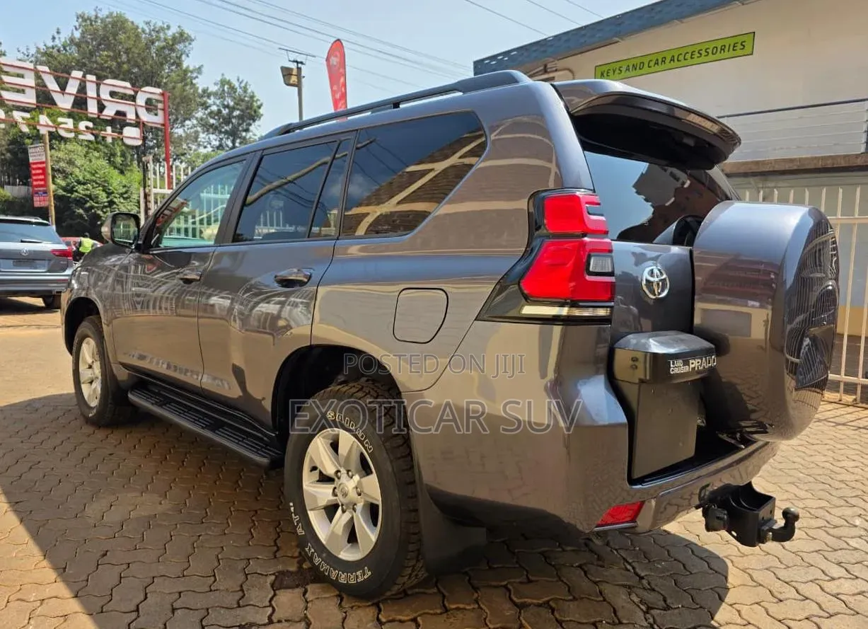 Toyota Land Cruiser Prado 3.0 190hp 2018 Gray