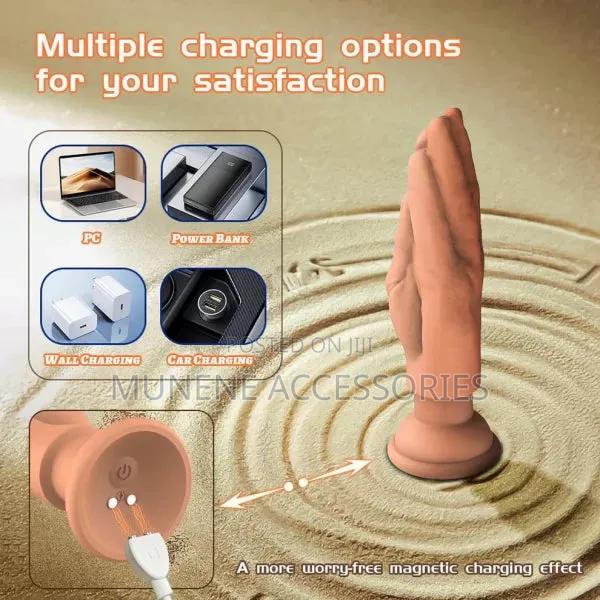 Vibrating Prayer Hand Suction Anal Plug - Fist Dildo - thumbnail 3