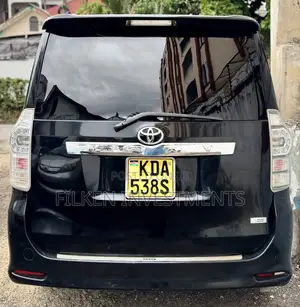 Toyota Voxy 2014 Black