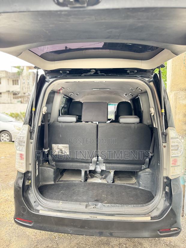 Toyota Voxy 2014 Black - thumbnail 4