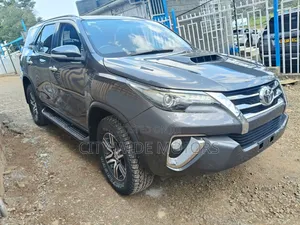 Toyota Fortuner 2016 Gray