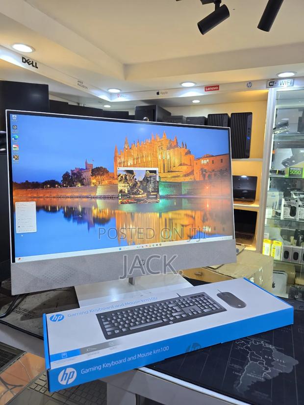 Desktop Computer HP Pavilion 27 16GB Intel Core i7 SSD 256GB