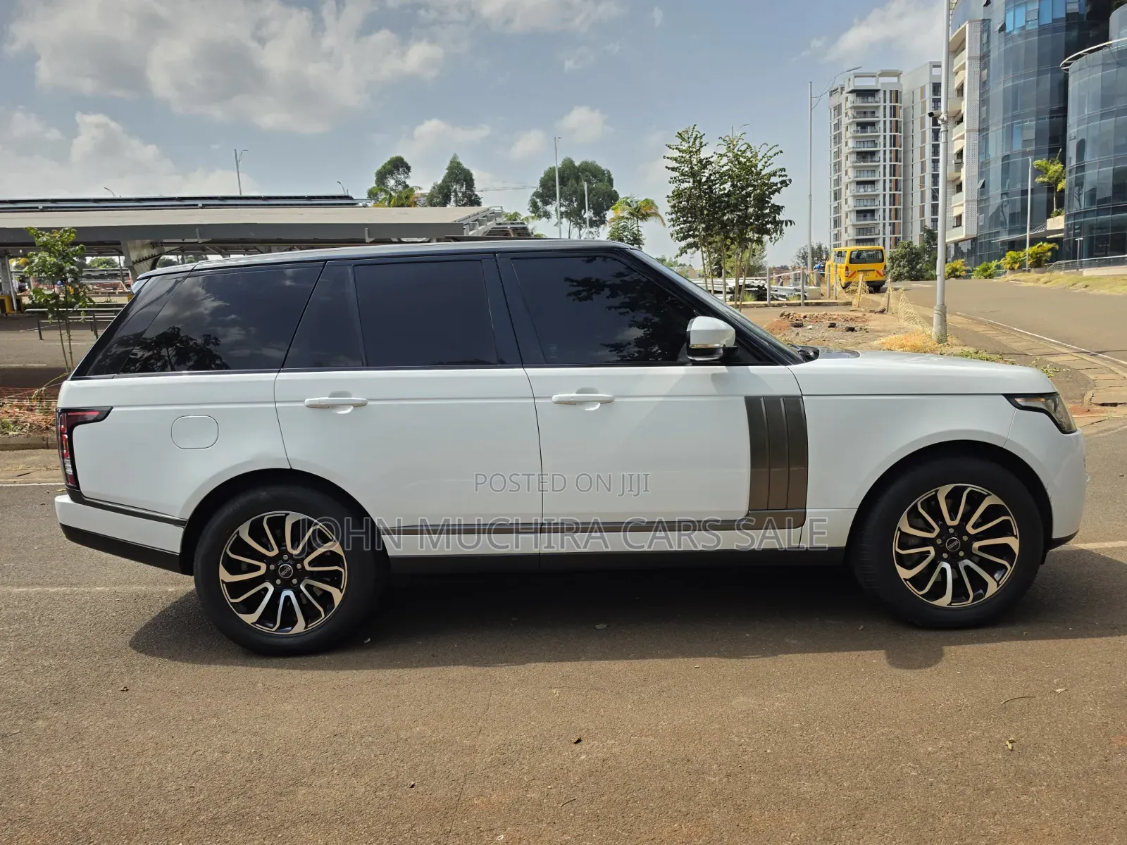 Rover Land 2013 White