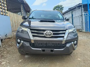 Toyota Fortuner 2016 Gray