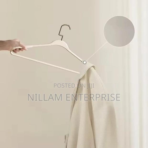 New Arc-Shaped Thickened Clothes Hanger 10 PCS - thumbnail 5