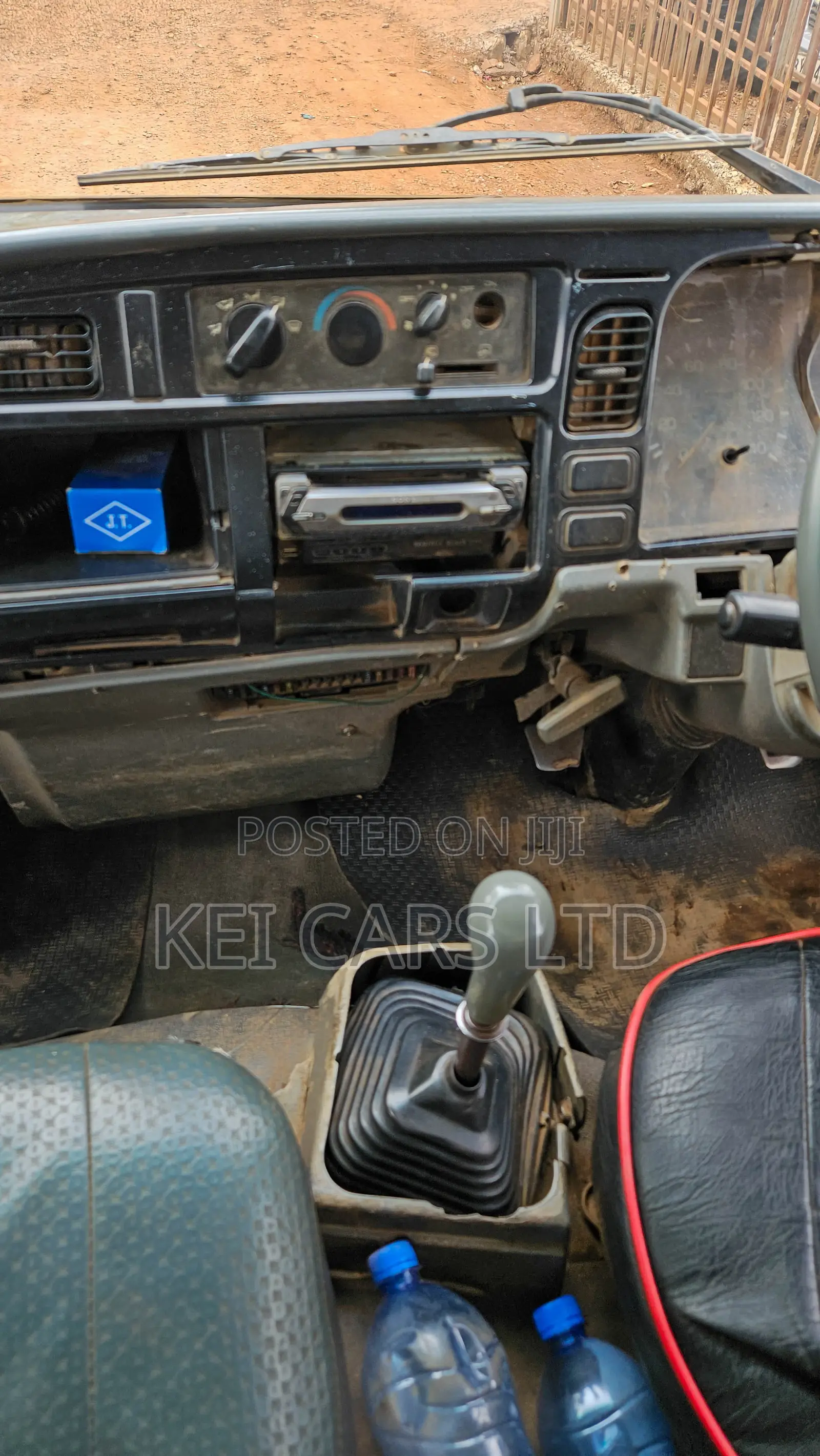 Mitsubishi Canter 1996 White