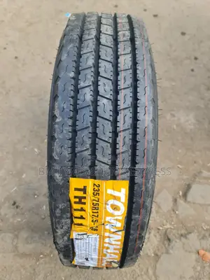 235 /75 R17. 5 Townhall Tires (Commercial)