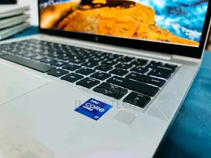 Laptop HP EliteBook 830 G8 16GB Intel Core i7 SSD 512GB