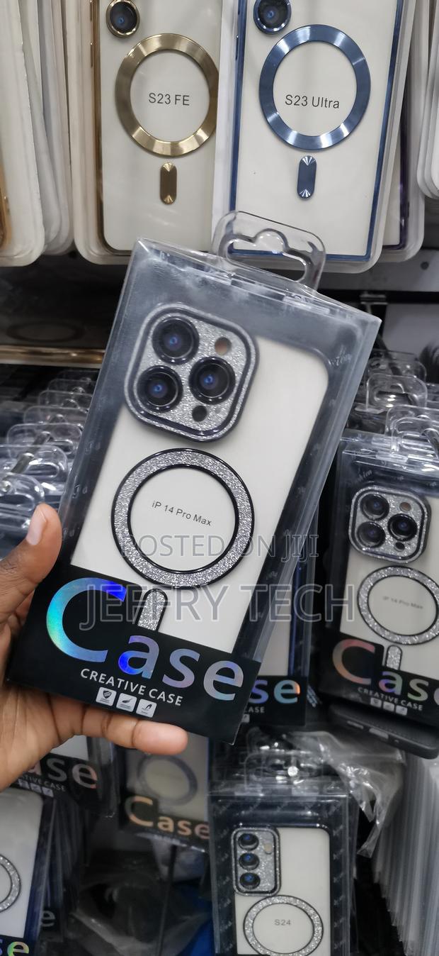 iPhone 14 Pro Max Diamond-Studded Aesthetic Cover - thumbnail 2