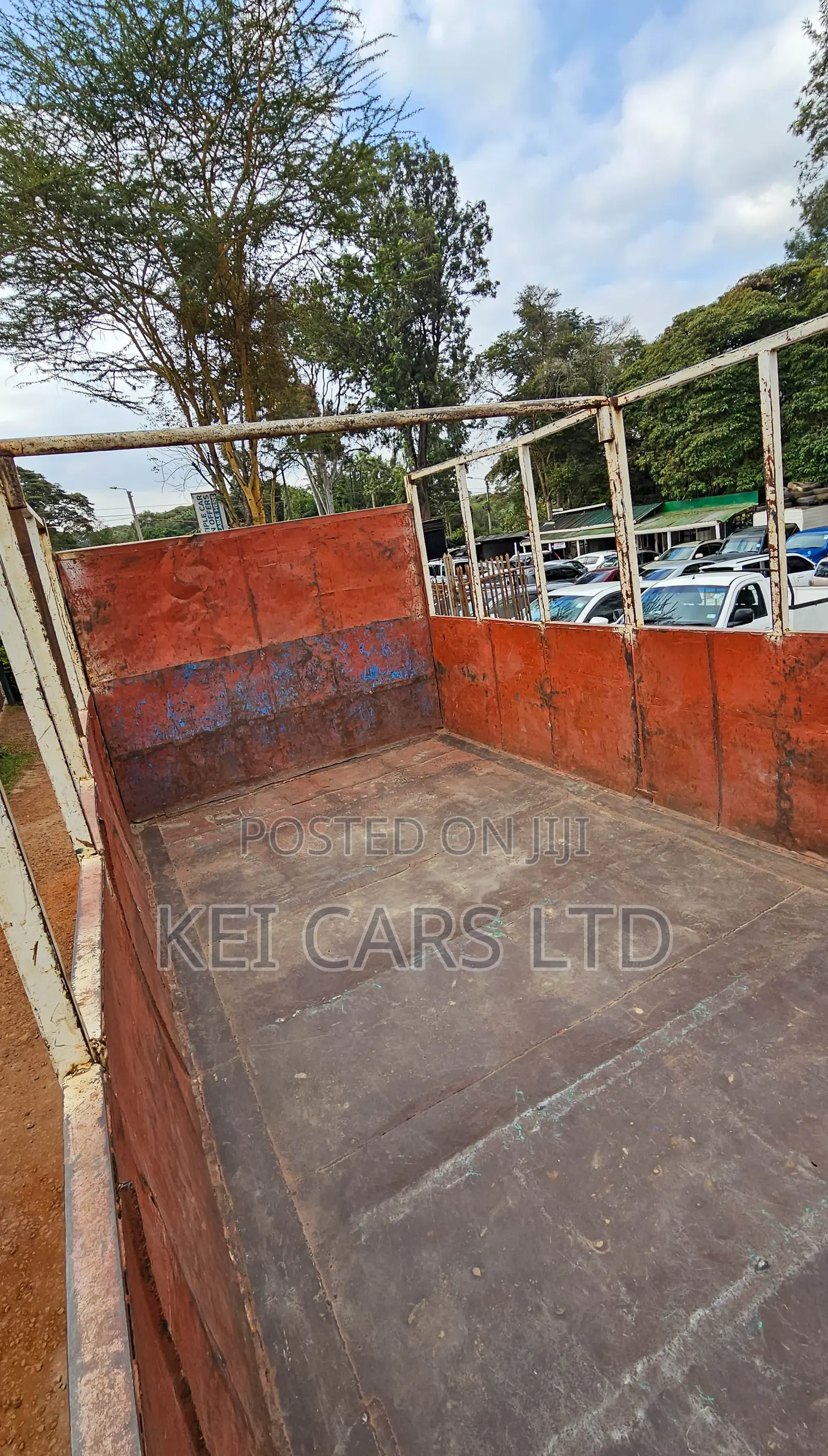 Mitsubishi Canter 1996 White