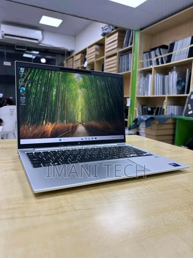 Laptop HP EliteBook 830 G8 16GB Intel Core i7 SSD 512GB - main view