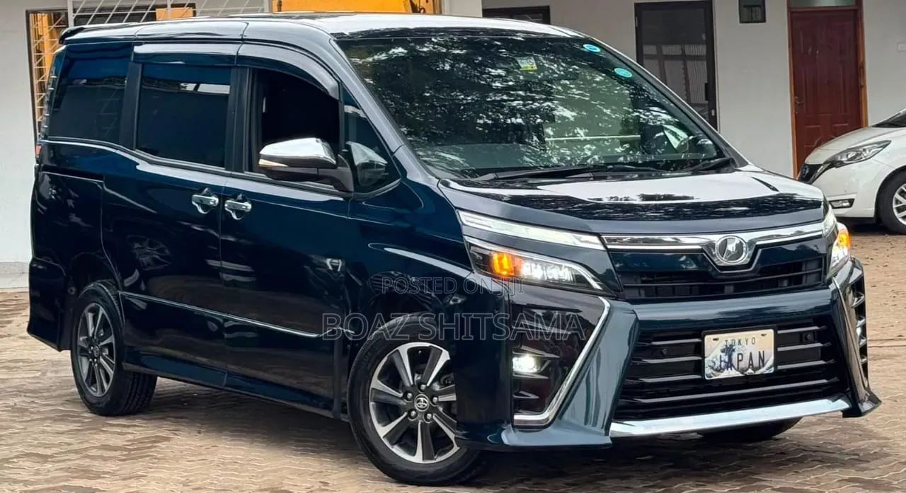Toyota Noah 2019 Black