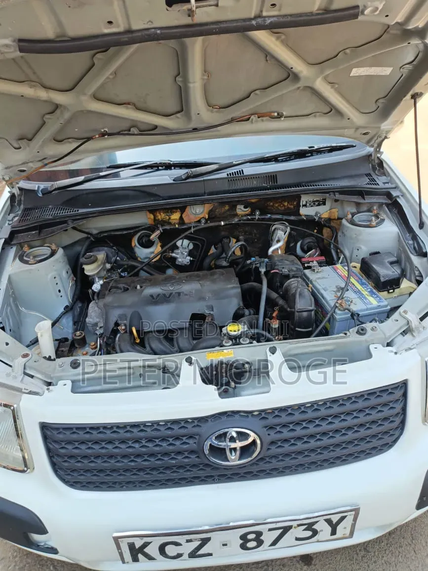 Toyota Succeed SV Premium 2014 White
