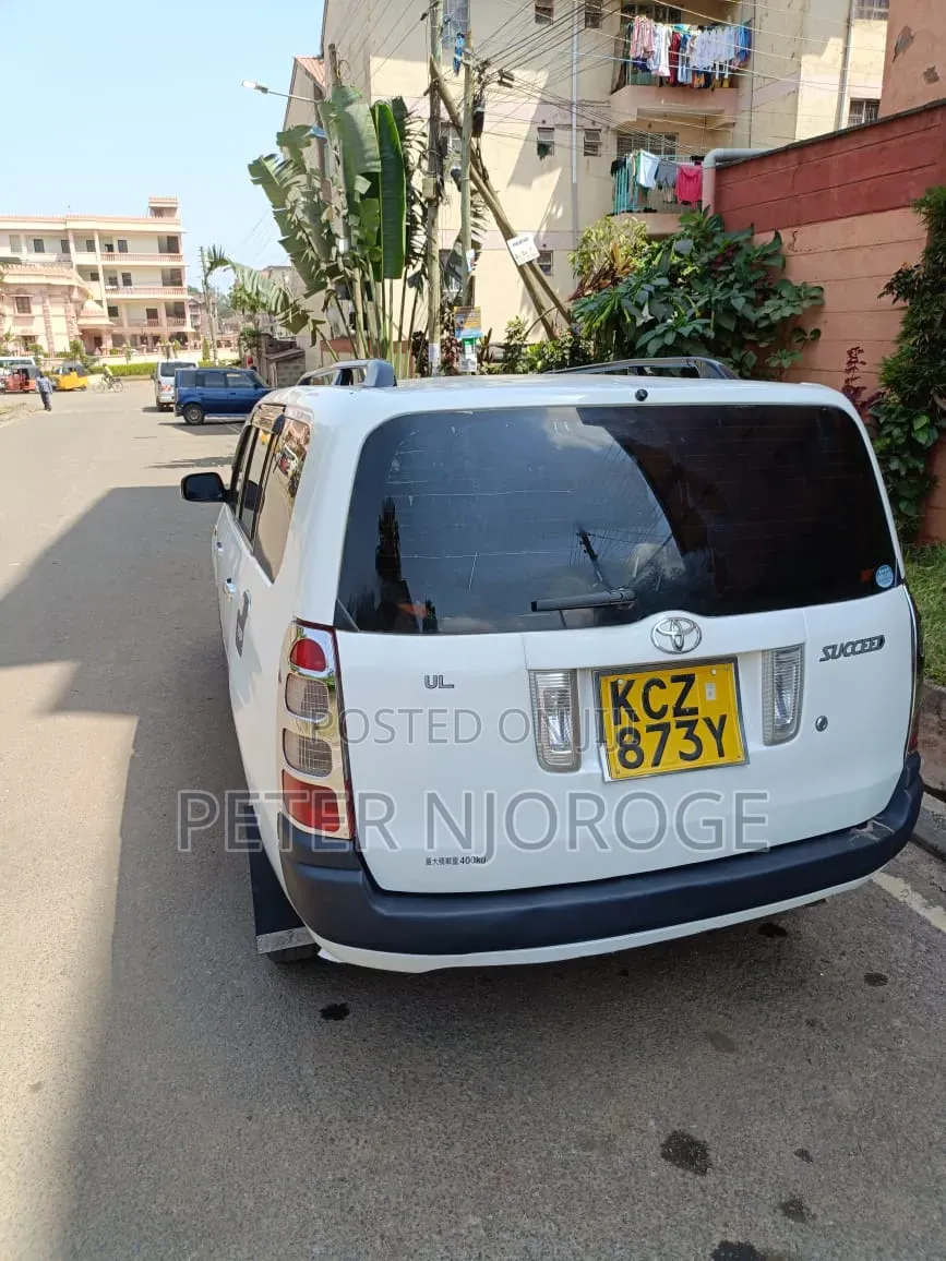 Toyota Succeed SV Premium 2014 White