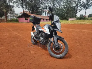KTM 2021 White