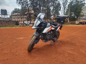 KTM 2021 White