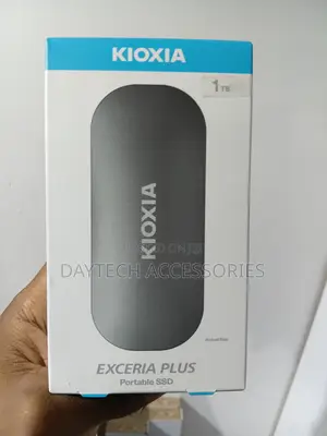 Kioxia Exceria Plus 1tb Portable External SSD Lxd10s001tg8