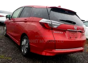 Honda Fit Shuttle 2019 Red