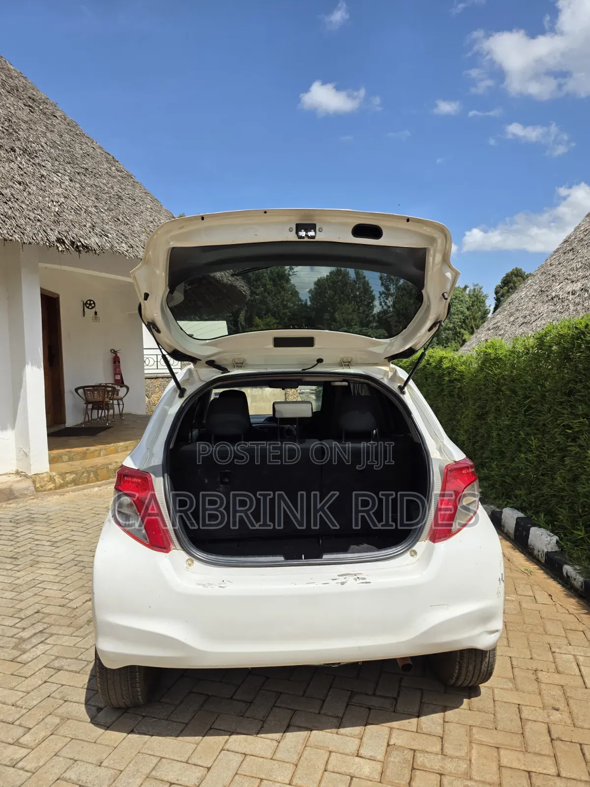Toyota Vitz 2012 White