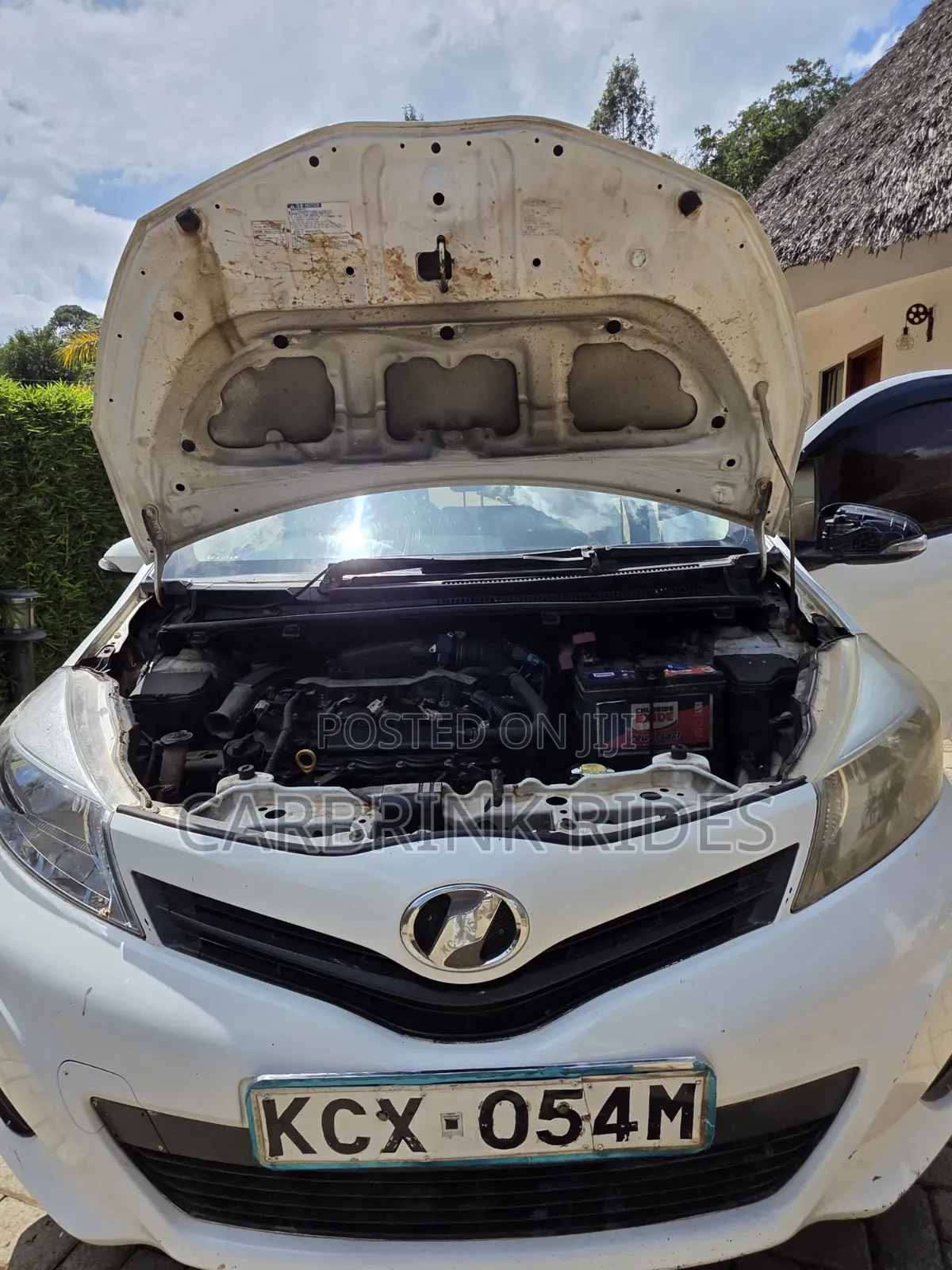 Toyota Vitz 2012 White