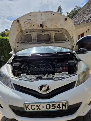 Toyota Vitz 2012 White