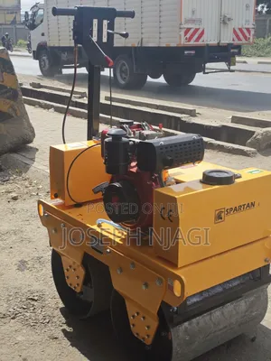 Double-Drum Vibratory Roller