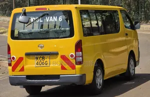 Toyota HiAce 2008 Yellow