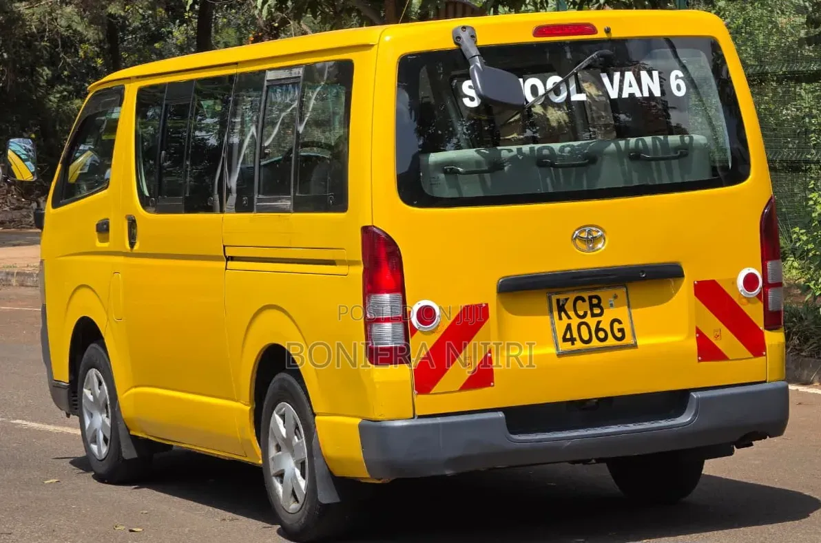 Toyota HiAce 2008 Yellow