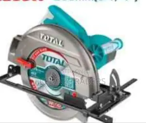 Total 1400w Circular Saw