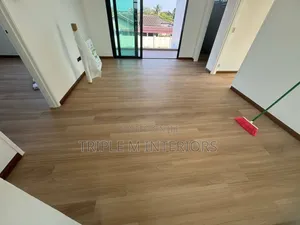 SPC Waterproof Durable Heavy Duty Flooring