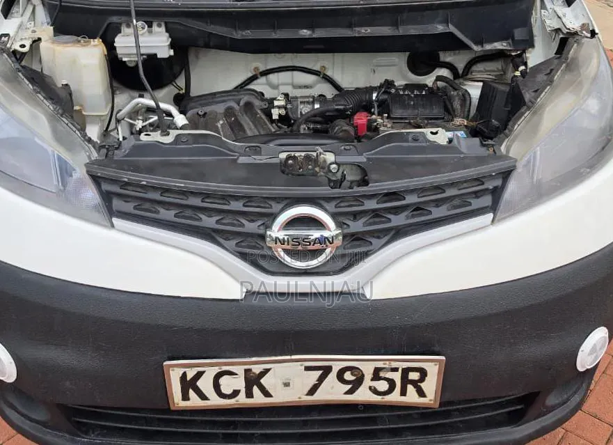 Nissan NV200 2011 White