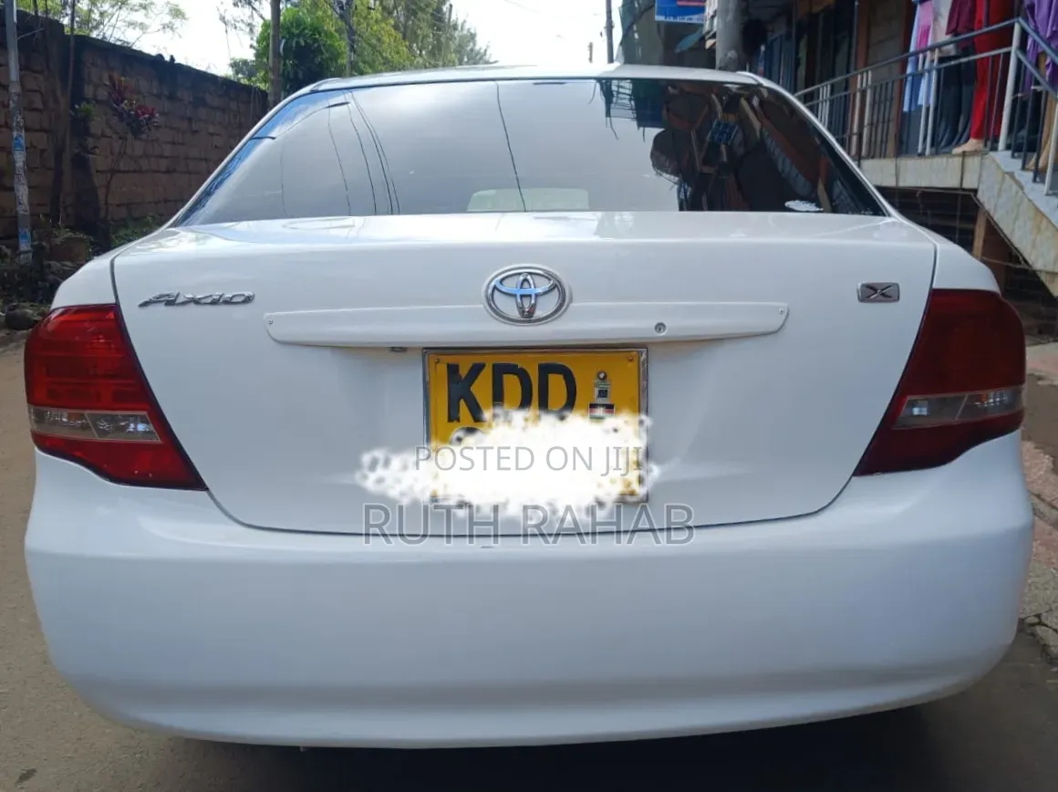 Toyota Axio 2013 White