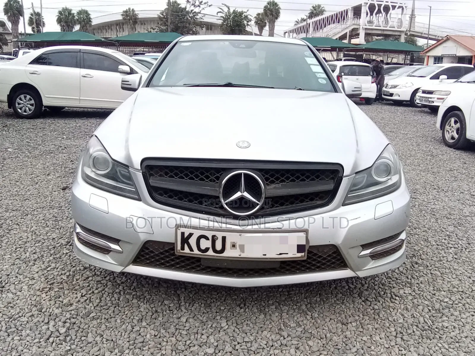 Mercedes-Benz C200 2011 Silver