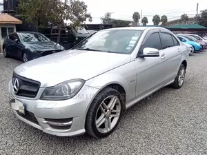 Mercedes-Benz C200 2011 Silver