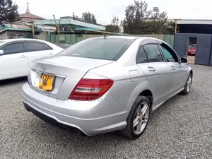 Mercedes-Benz C200 2011 Silver